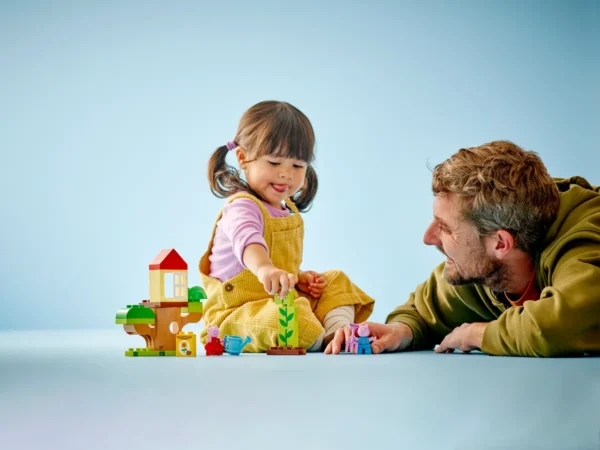 10431_Lifestyle_cons Le jardin et la cabane dans l’arbre de Peppa Pig - Lego 10431