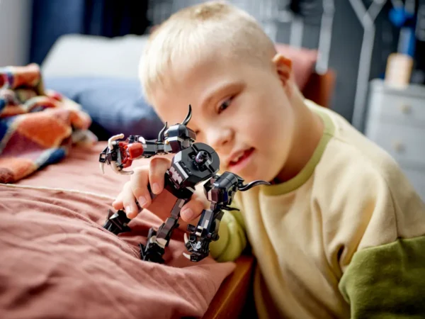 L’armure robot de Venom contre Miles Morales - Lego Marvel 76276