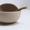 Coffret repas 2 pièces silicone bol à ventouse et cuillère - couleur sable&caramel