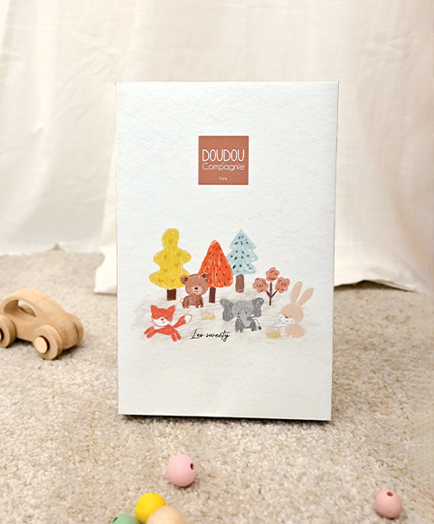 Doudou Ours marron avec mouchoir - Sweety - 25 cm - Doudou & Compagnie – Image 2