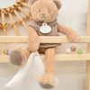 Doudou Ours marron avec mouchoir - Sweety - 25 cm - Doudou & Compagnie